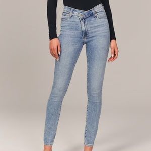 Abercrombie & Fitch High Rise Super Skinny Ankle Jean